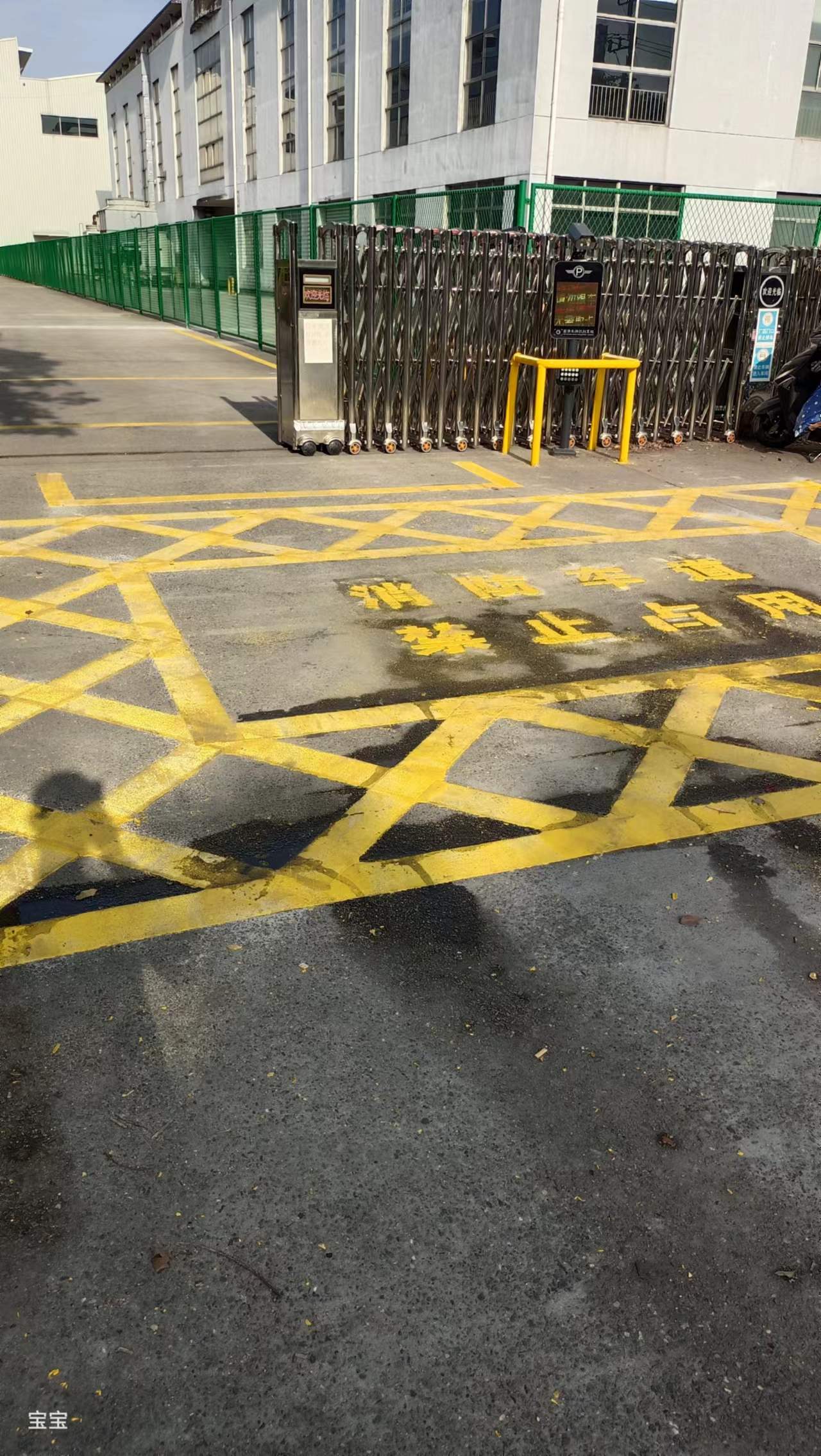 长安镇马路划线